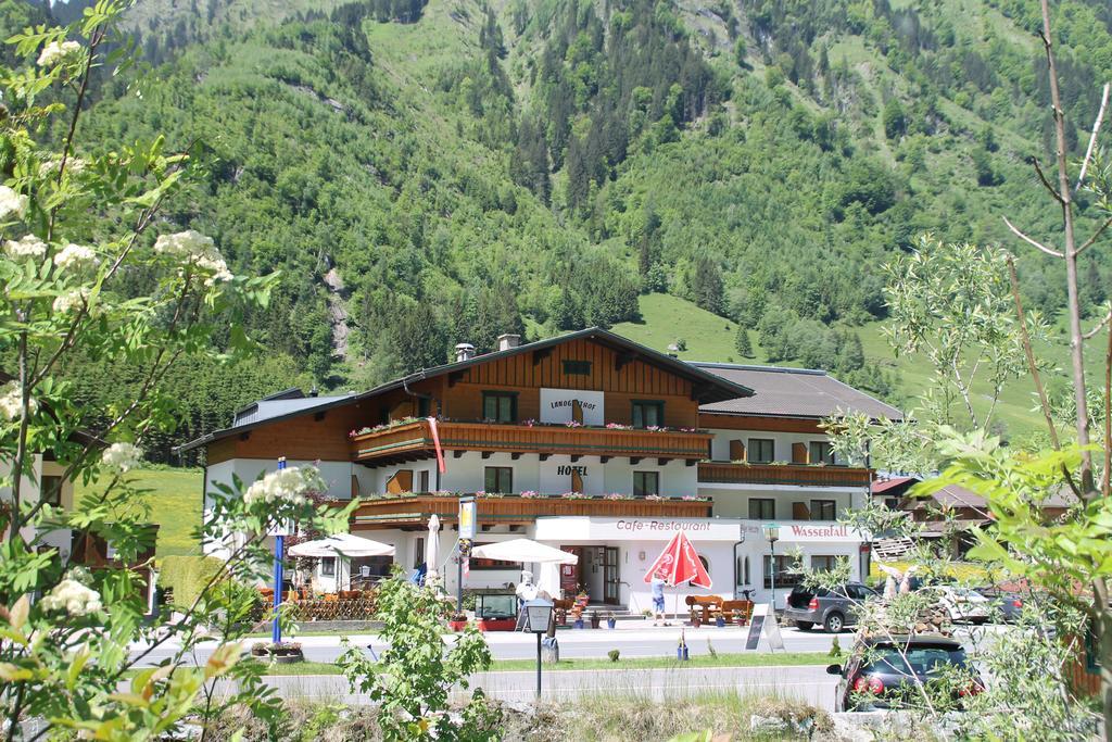 Hotel Wasserfall Fusch an der Grossglocknerstrasse Bagian luar foto