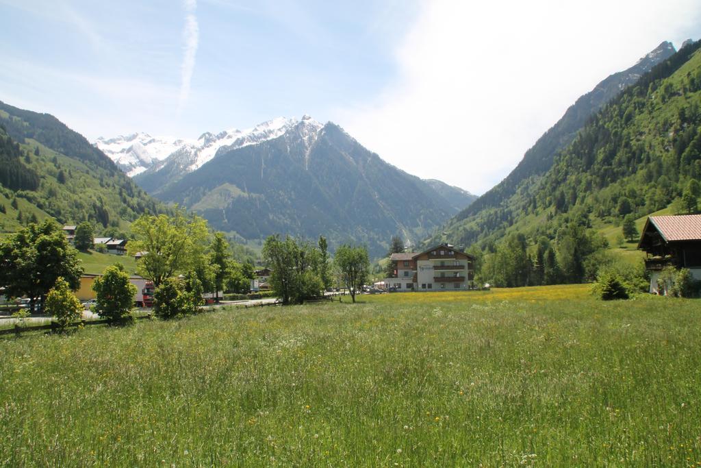 Hotel Wasserfall Fusch an der Grossglocknerstrasse Bagian luar foto