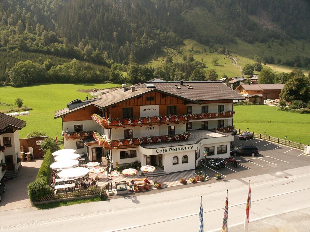 Hotel Wasserfall Fusch an der Grossglocknerstrasse Bagian luar foto